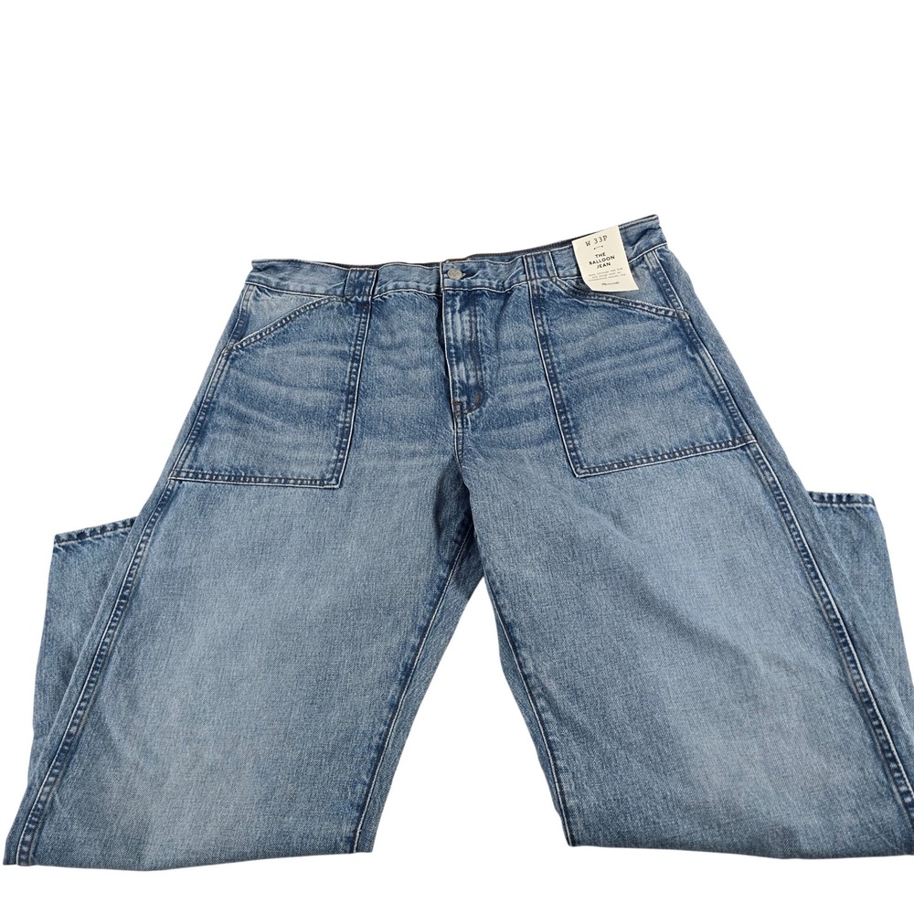 Madewell Straight Leg Jeans in Light Blue Wash